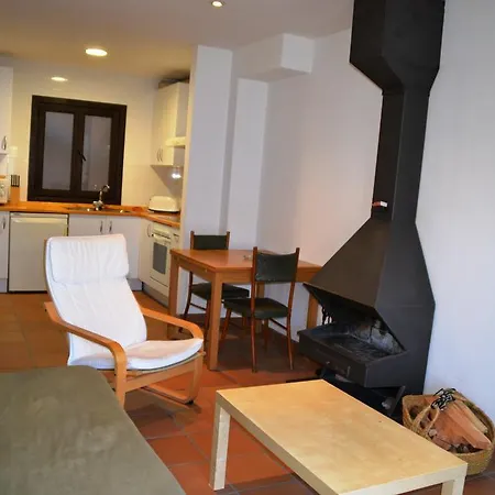 Cal Roger Apartment